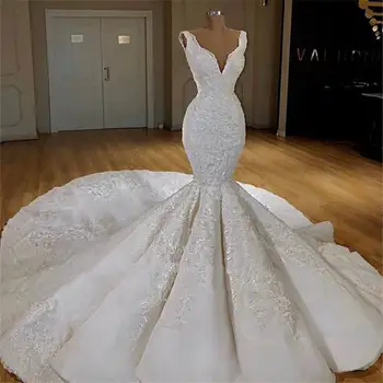 Дантелено сватбена рокля 