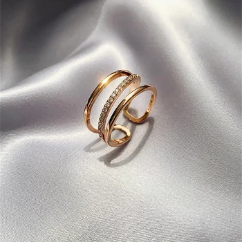 Нежна дамска мода Златен цвят Проста кръгла геометрия Пръстен с бели камъни за жени, Сватбени декорации за годеж
